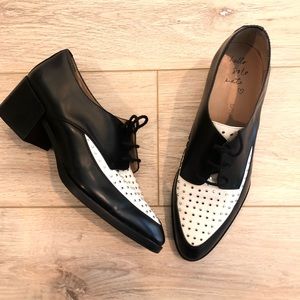 Banana Republic Oxford Shoes